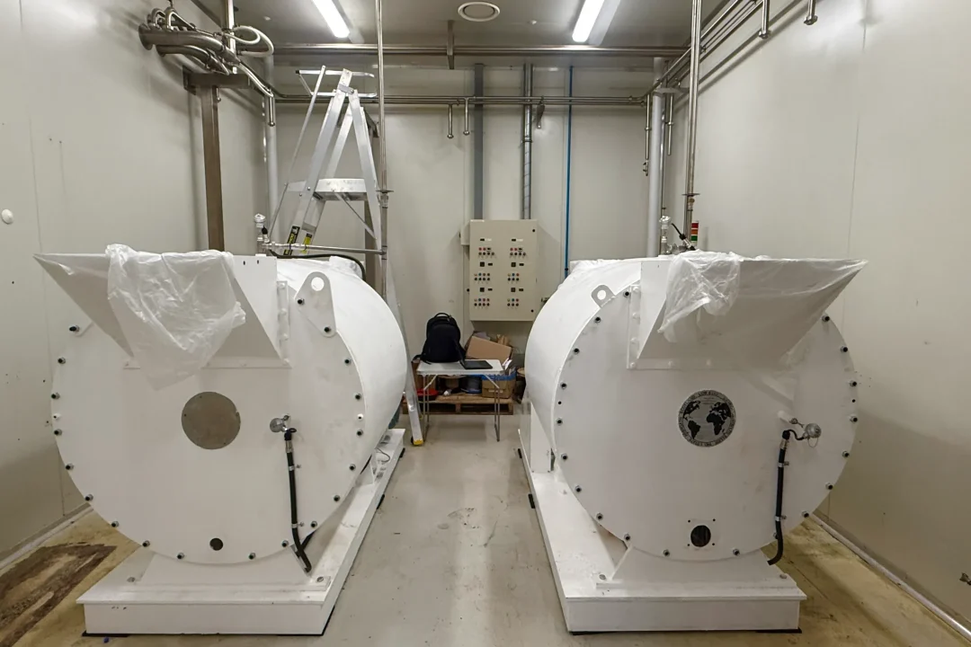 2C312D7E-21FB-4F95-A543-78C2E7DC5054