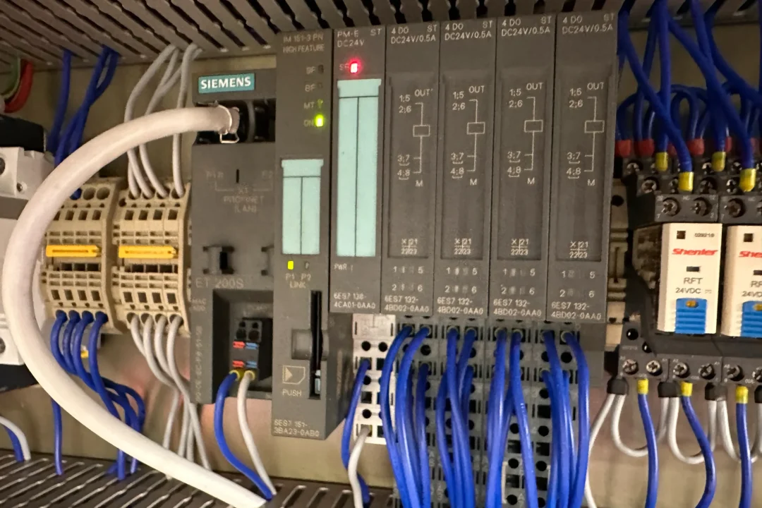 70649660-C6D7-417D-9AB9-9139F6BBEE69